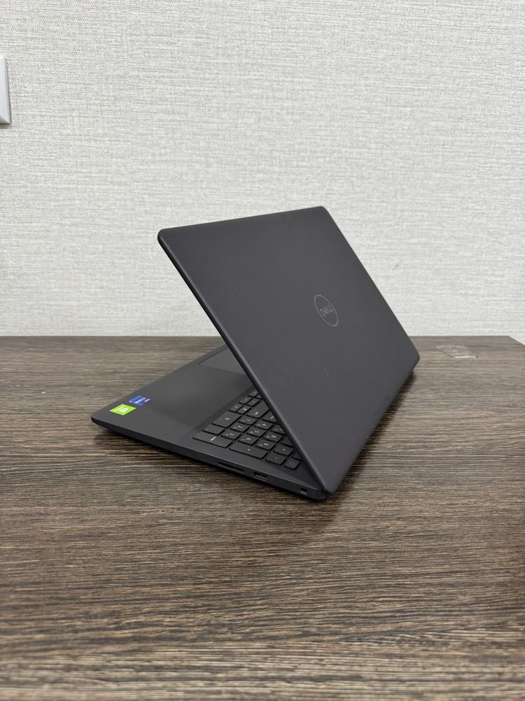 11-Го Поколения Dell Vostro intel Core i7 Nvidia MX330 DDR5 15.6 IPS!