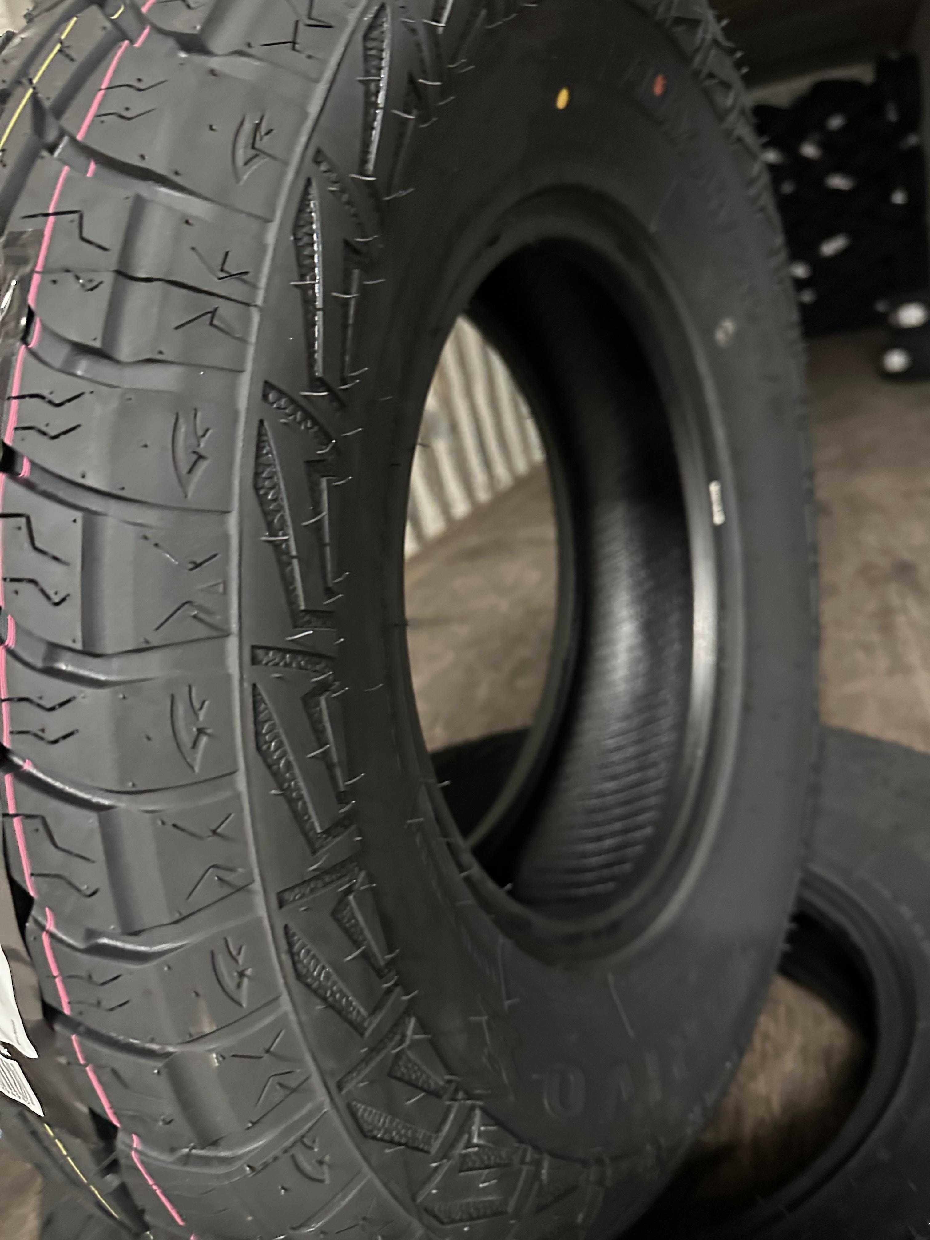 Нови джипови гуми ARIVO ARV PRO A/T 255/70R15C 112/110S НОВ DOT