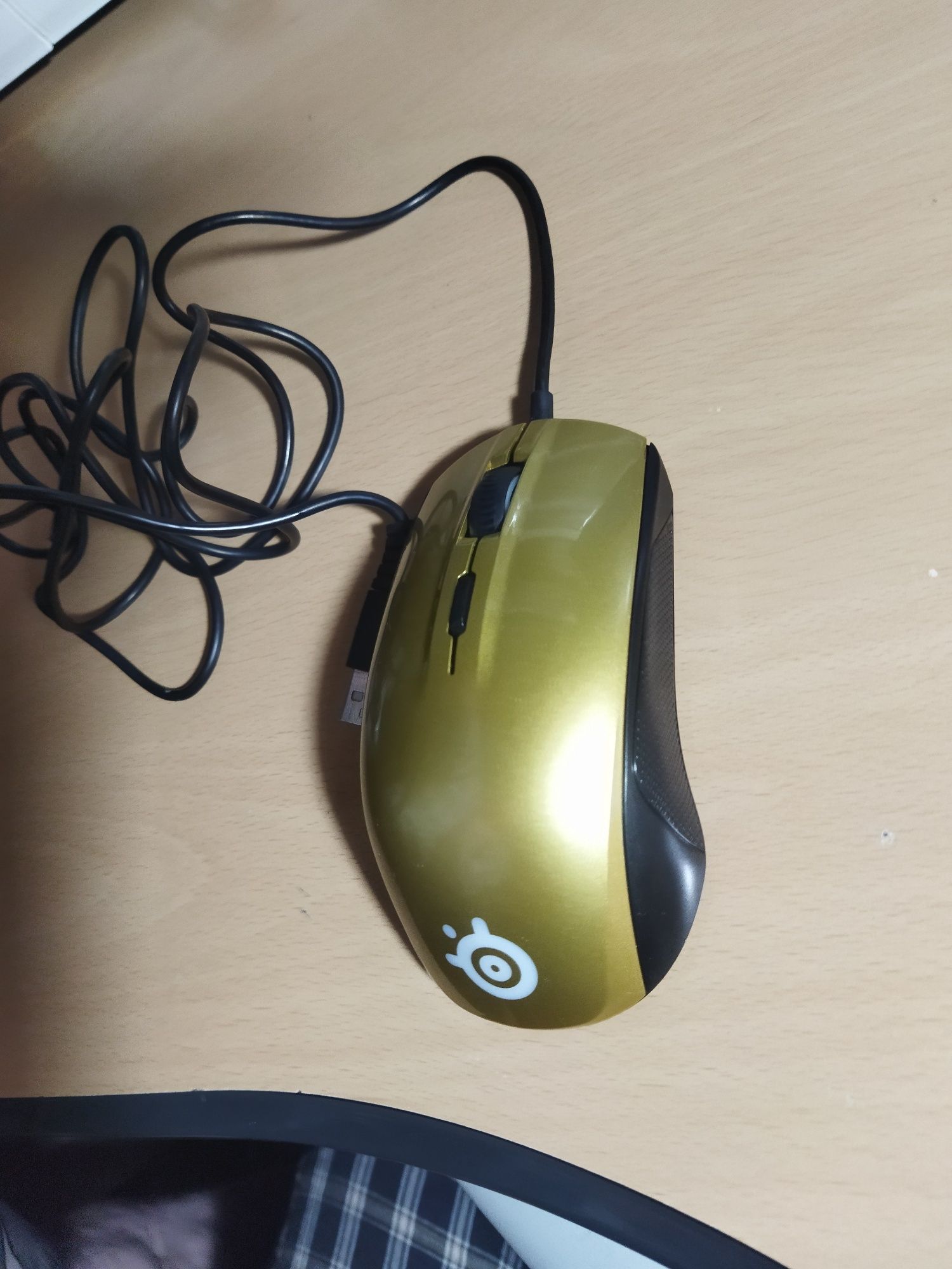 Продам игровую мышку Steelseries