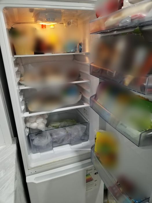 Продам холодильник