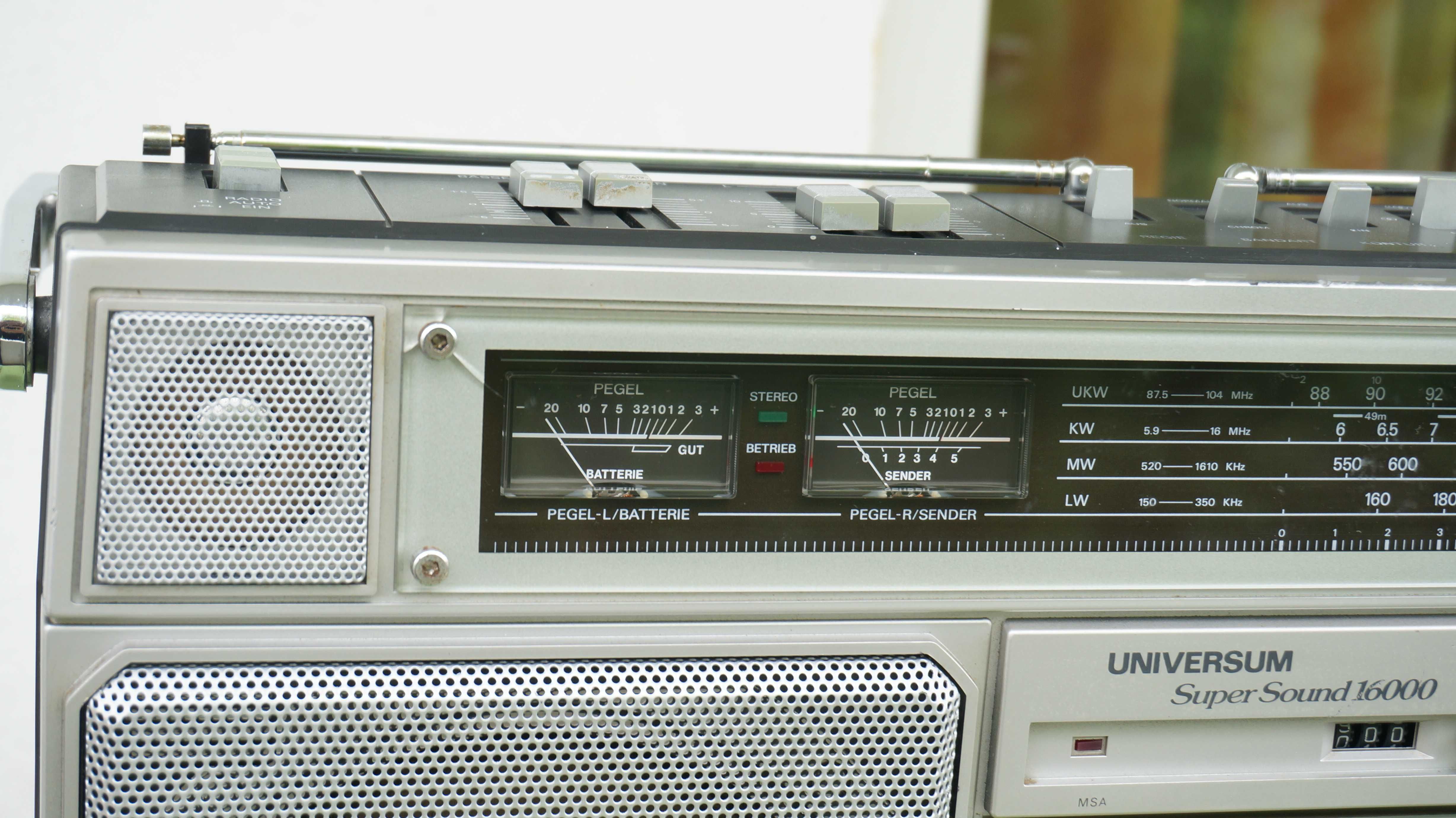 Radio casetofon boombox Universum CTR 2605 supersound 16000