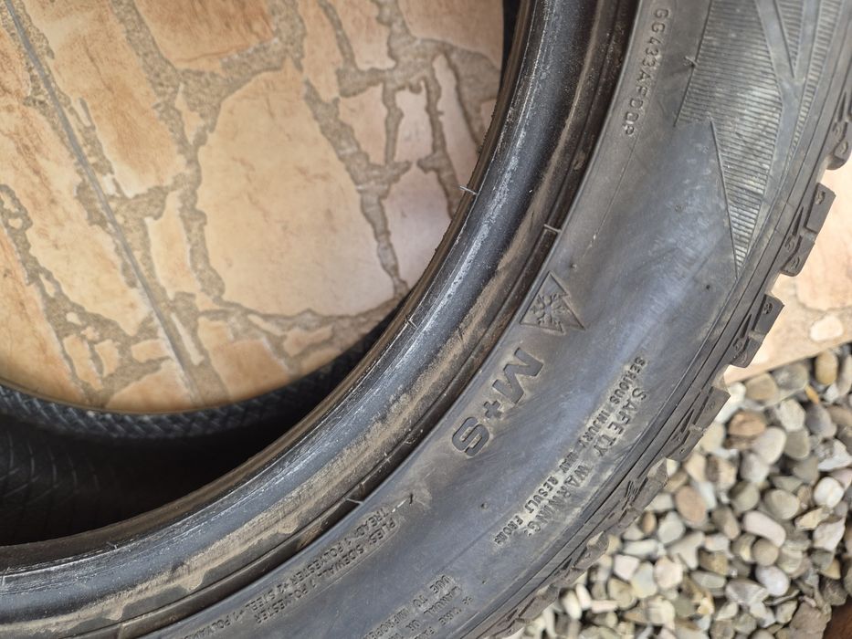 Vând cauciucuri 215/50/17 M+S 2 buc imp Germania