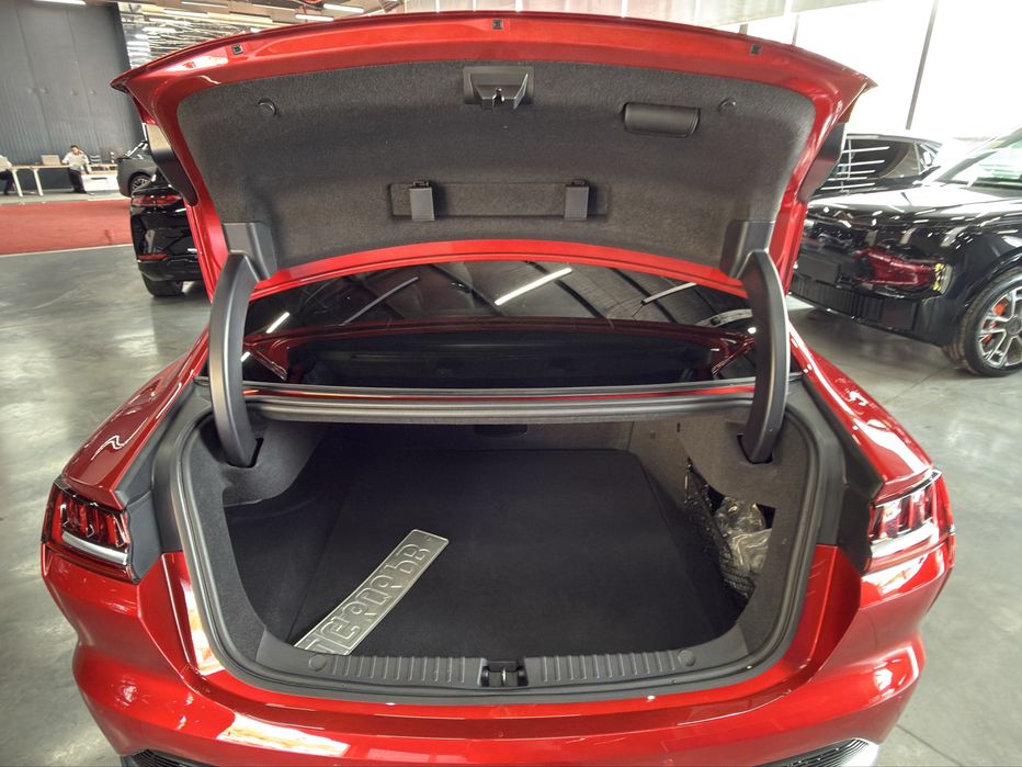 Byd Xan Sotuvga tayyor (2 motorli)