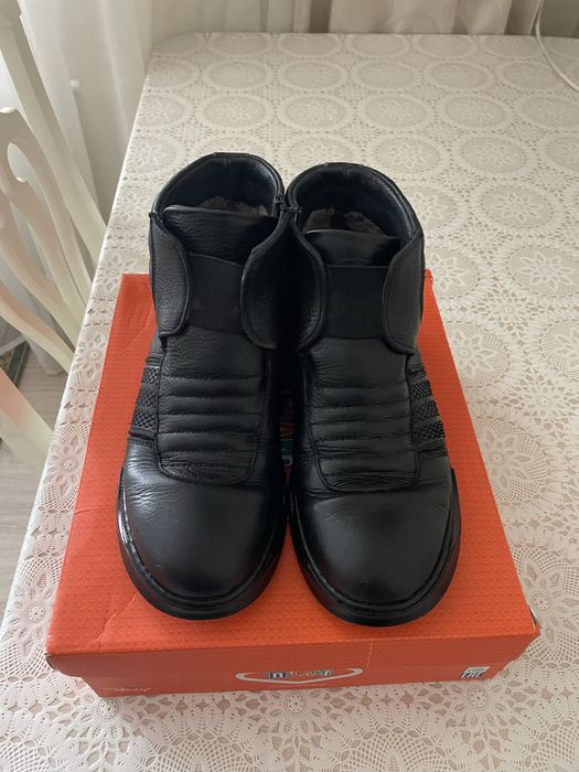 Продам мужскую обувь