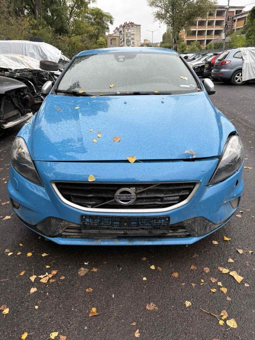 Volvo V40 D3 R-Design НА ЧАСТИ