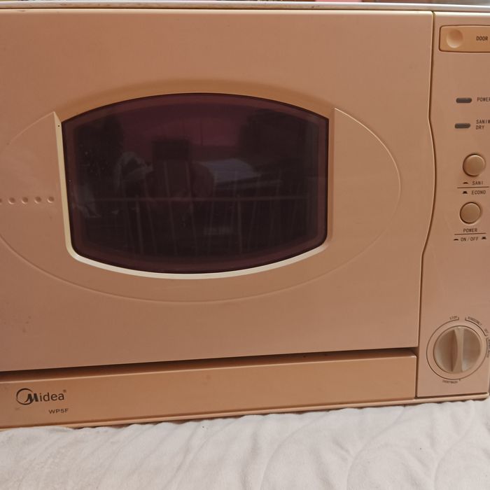 Съдомиялна Midea