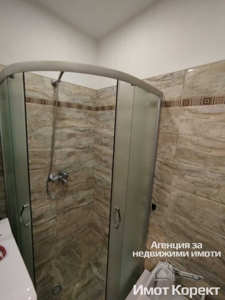 Дава се под наем Двустаен апартамент в Асеновград - 70 кв.м за 204 € - Снимка #1