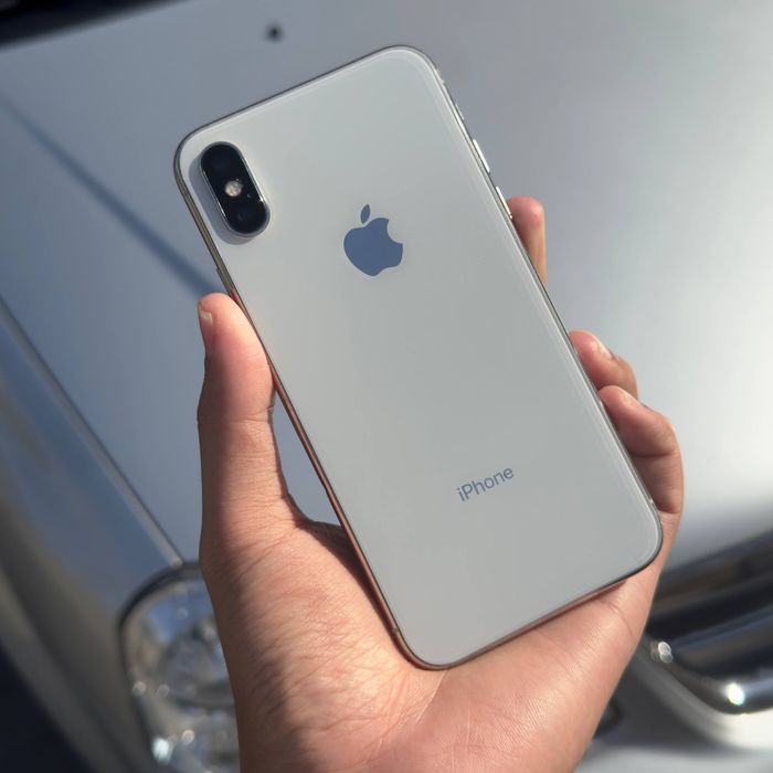 Iphone X 64gb xolati ideal srochno sotiladi