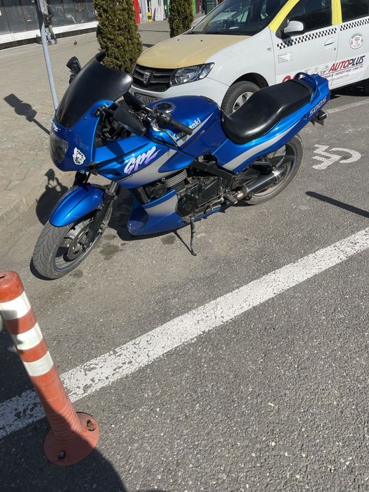 Vând Kawasaki GPZ500S