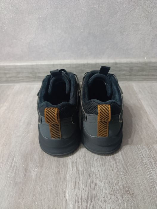 Продаю мужские кроссовки!