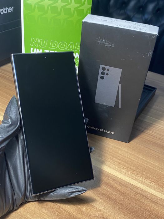 Samsung Galaxy s24 ultra • 256 GB • Titanium Black