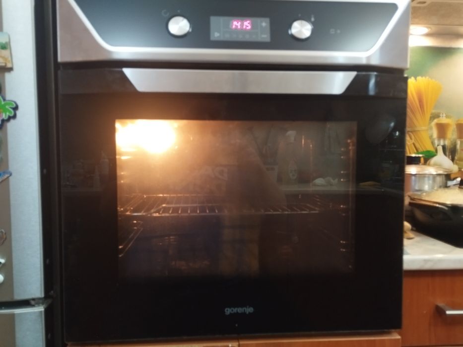 Продавам фурна за вграждане Gorenje BO 7310 BX