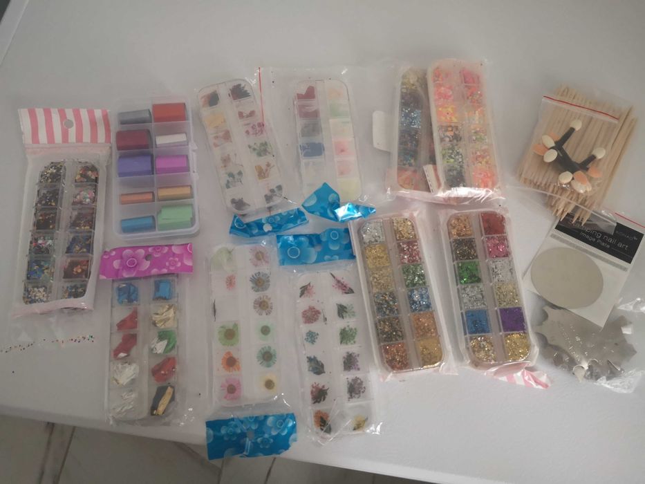 Produse de manichiura.