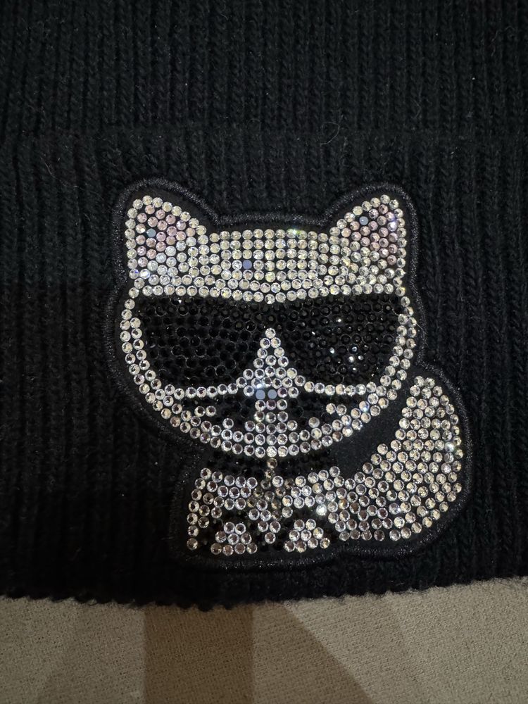 Дамска шапка с вълна Karl Lagerfeld
