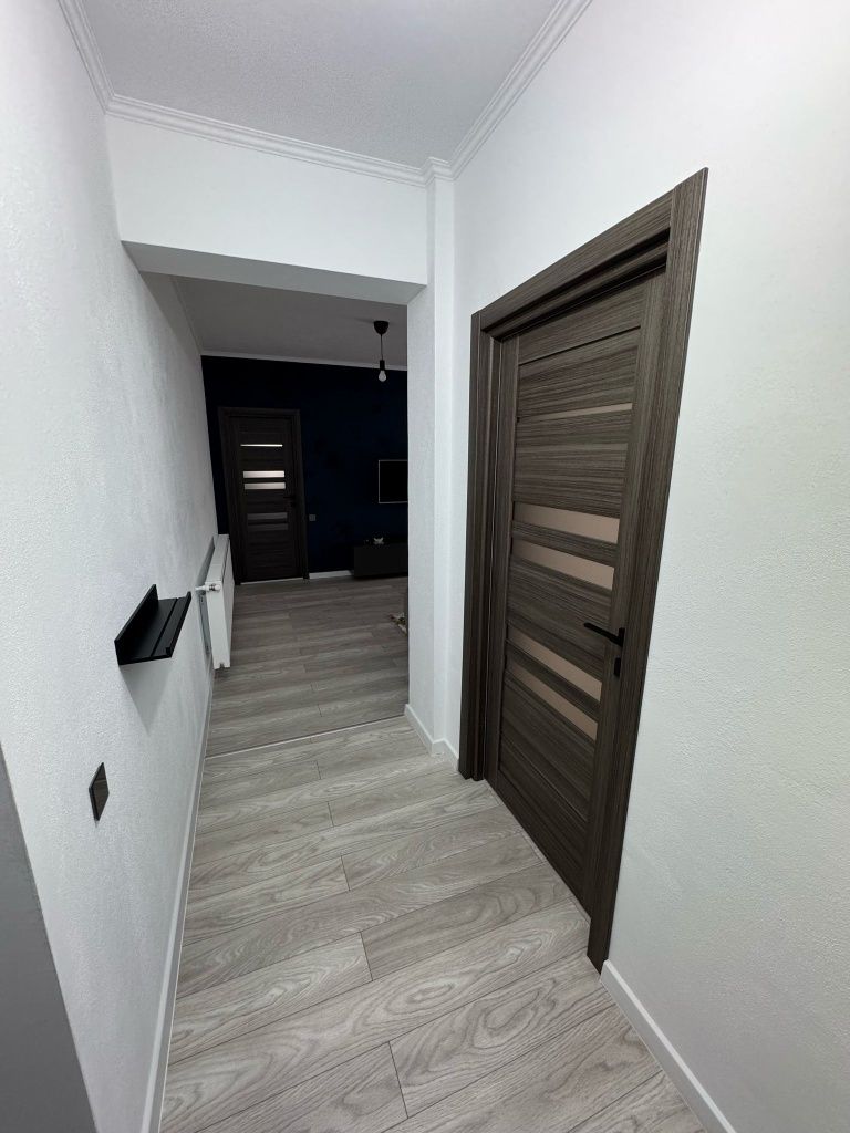 Închiriez,Apartament cu 2 camere