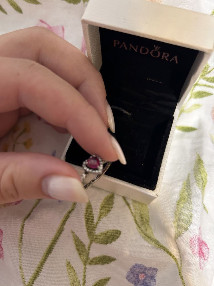 Inel Pandora cu Inimă, Mărimea 56 – Eleganță și Stil
