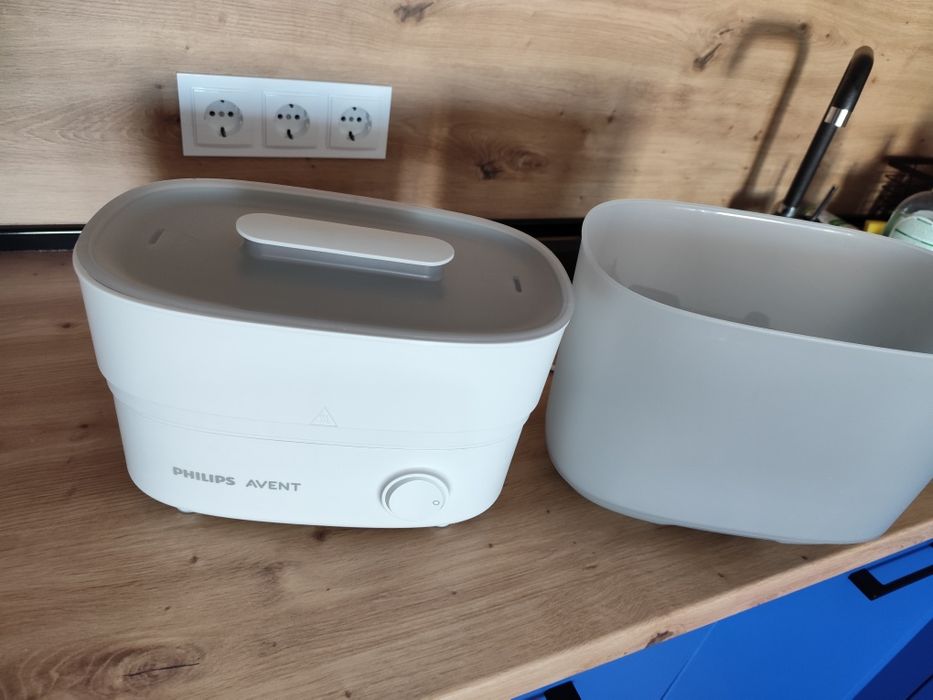 Бебешки стерилизатор Phillips Avent