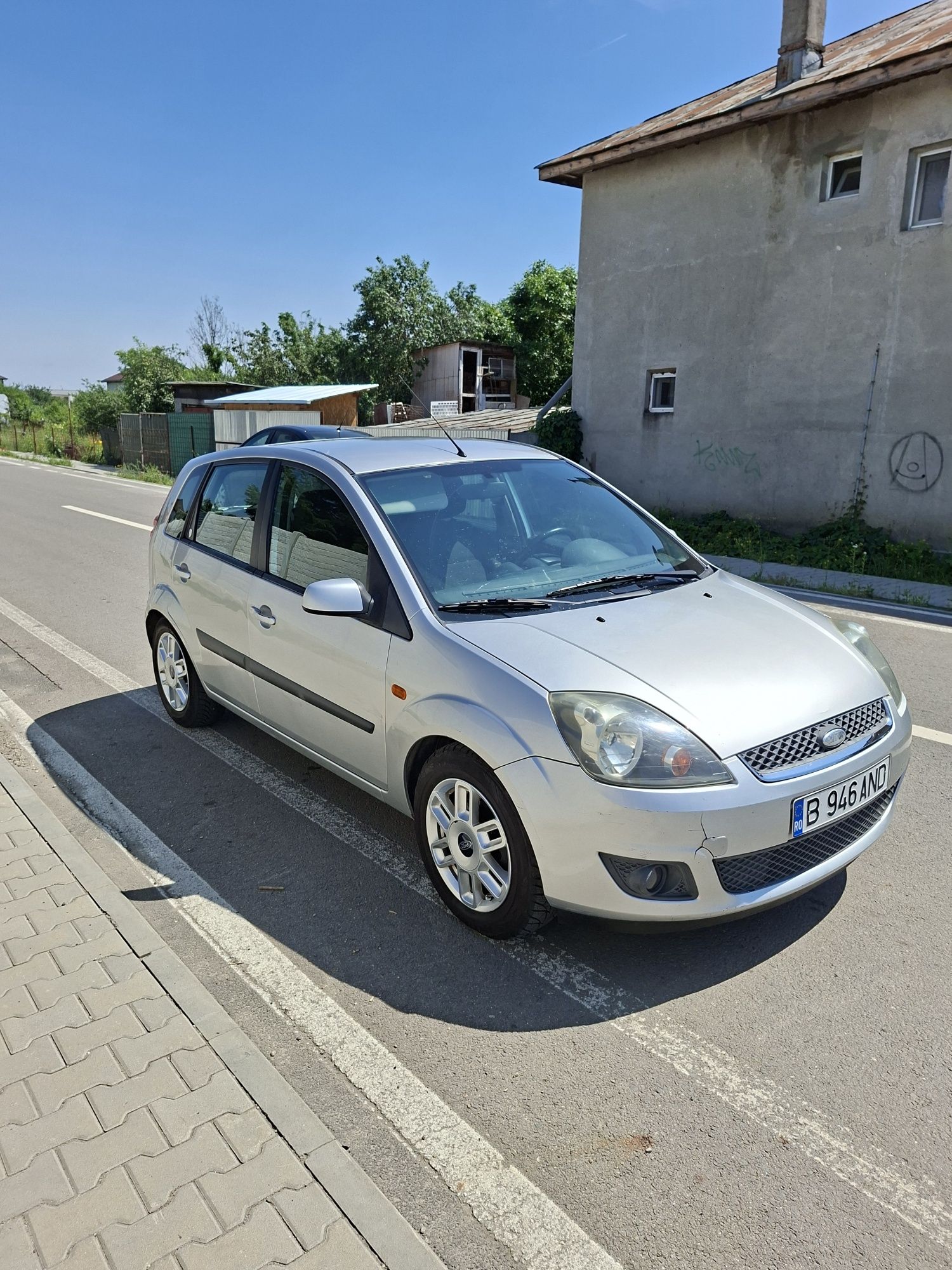 Vând  ford fiersta diesel 2007