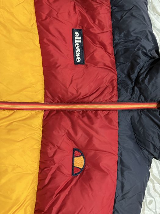 Vând geacă Ellesse