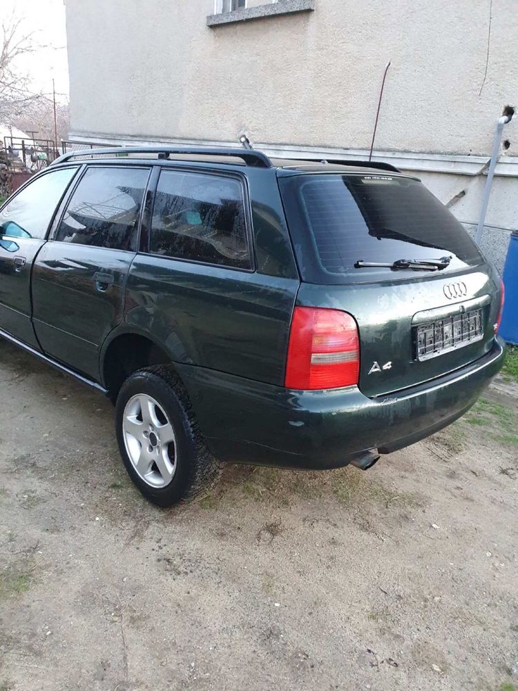 Audi A4 B5 1.8 125 к.с. - НА ЧАСТИ