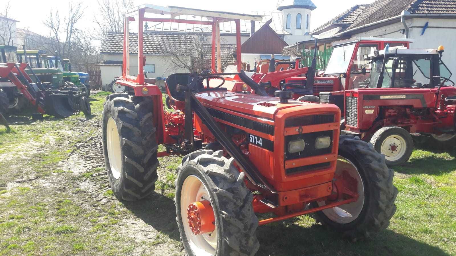 Tractor Renault Cararro 571-4, 4x4, 57 CP