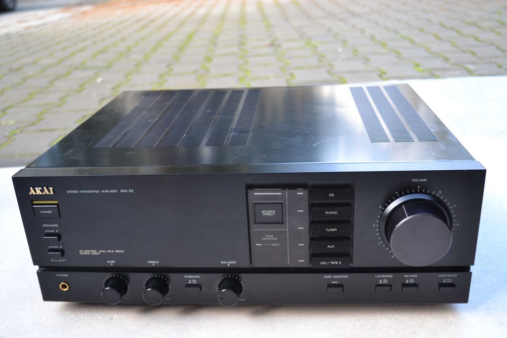 Amplificator Akai AM 32