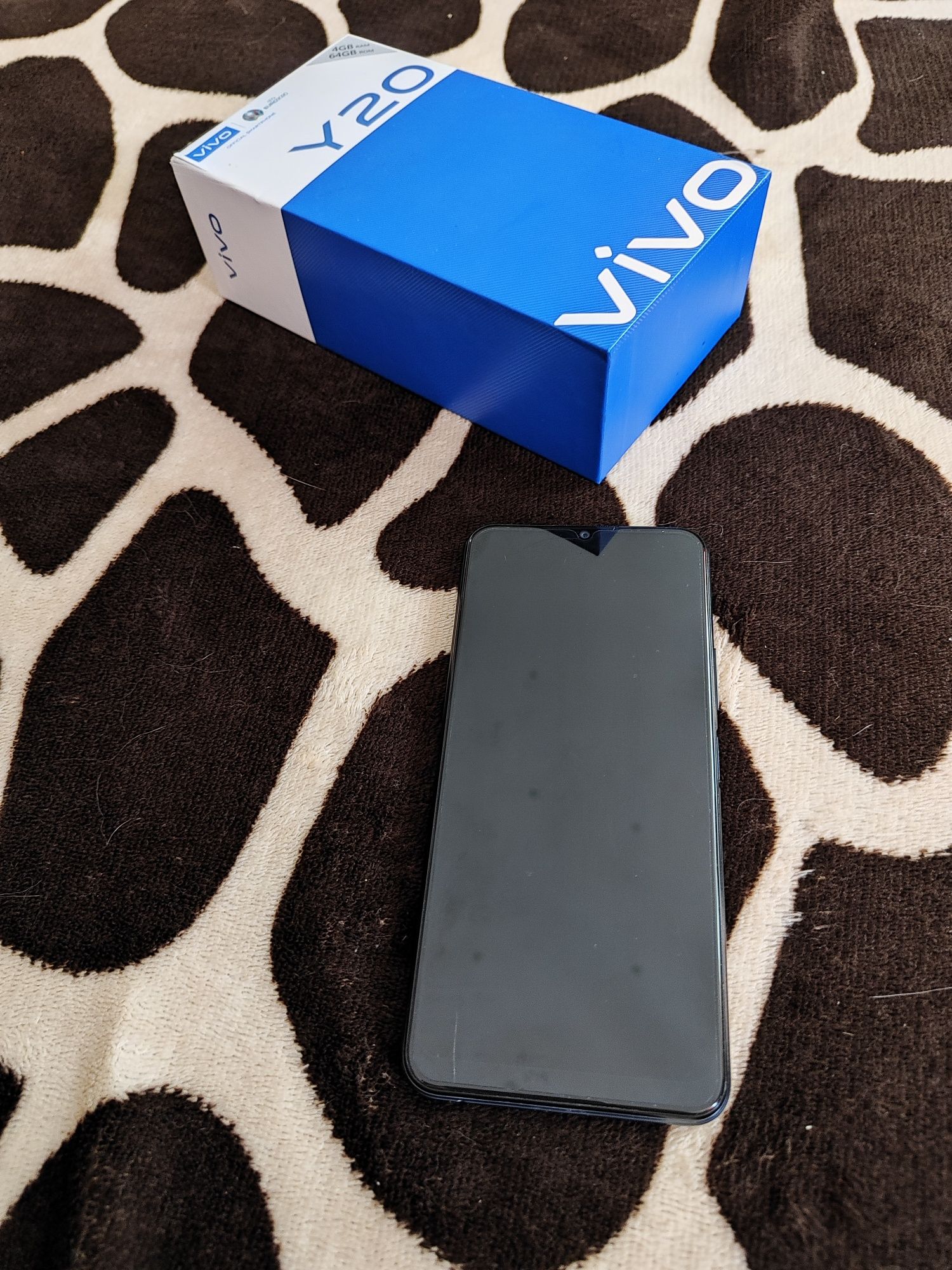 VIVO Y20 в хорошем состоянии