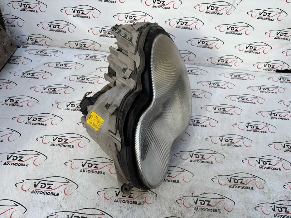 Far stanga Mercedes C Class an 2005