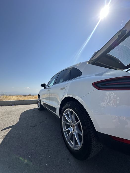 Porsche Macan Model S
