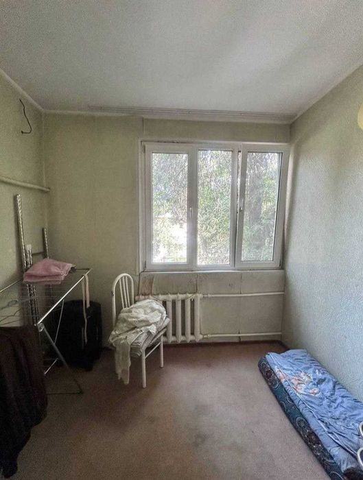 2/3/5 Новомосковская, СК Старт и Кардиоцентр,балкон 2 на 6, под ремонт