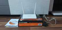 Рутер TENDA F300 в безупречно състояние, пълен комплект