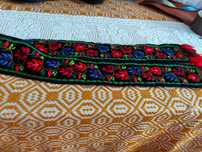 Brâu cusatura motiv floral cusut manual