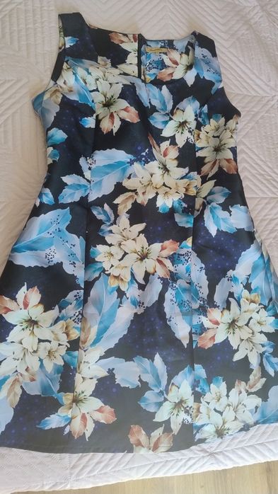 Сини рокли,Златна рокля  L,жълта S