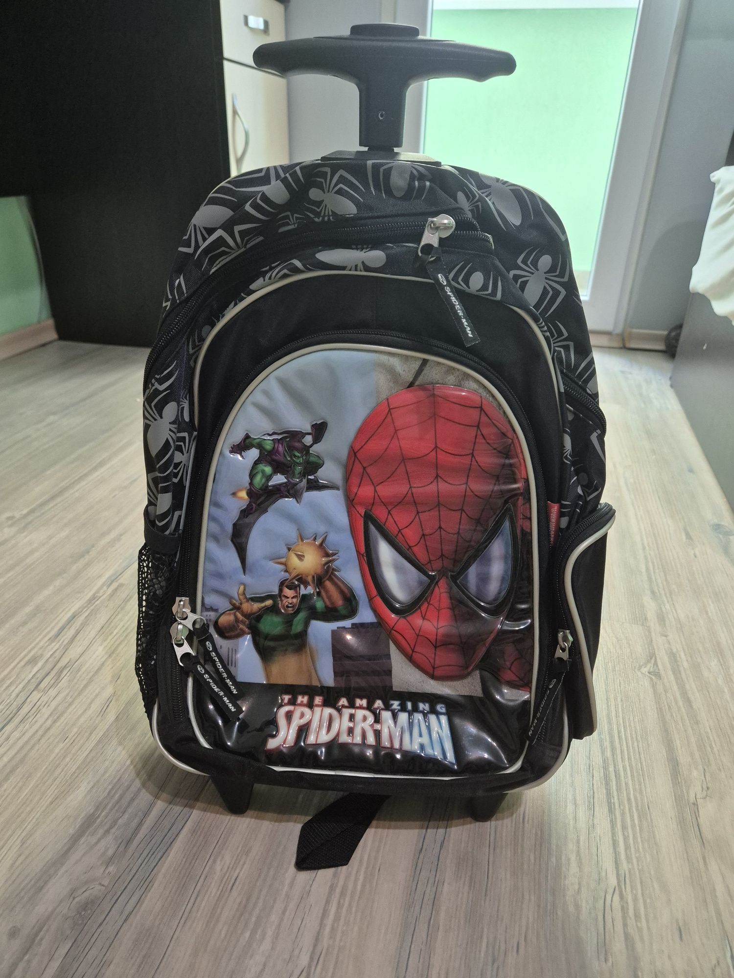 Раницата Spideman