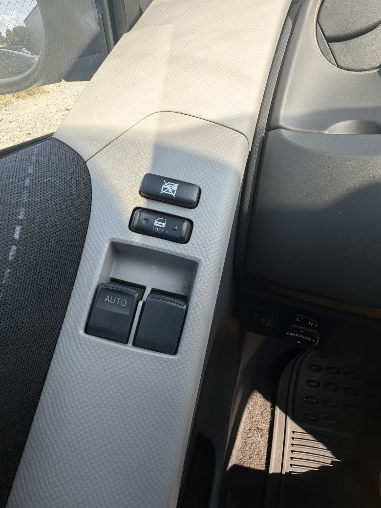 Toyota Yaris - Тойота Ярис 1.0 Климатик