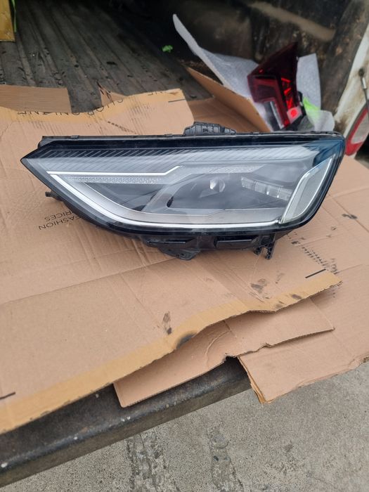 far stanga audi a4 b9 facelift cod 8W0941011