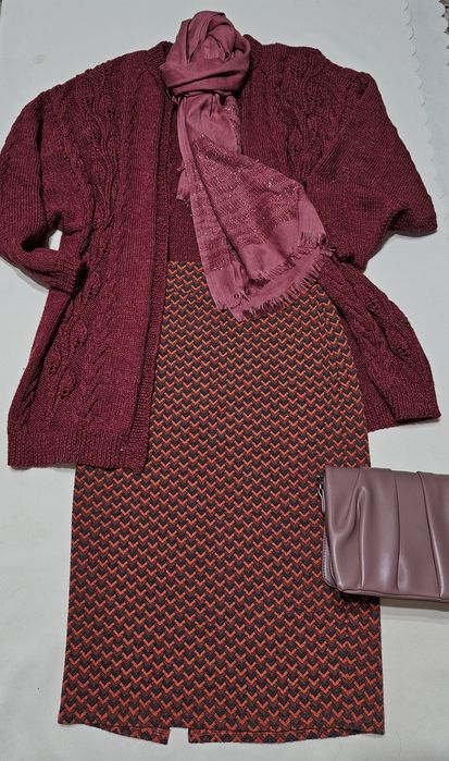 Костюм трикотаж, юбка  46 р