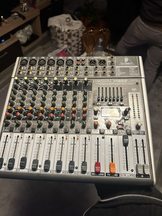 Mixer behringer xeny x1222USB