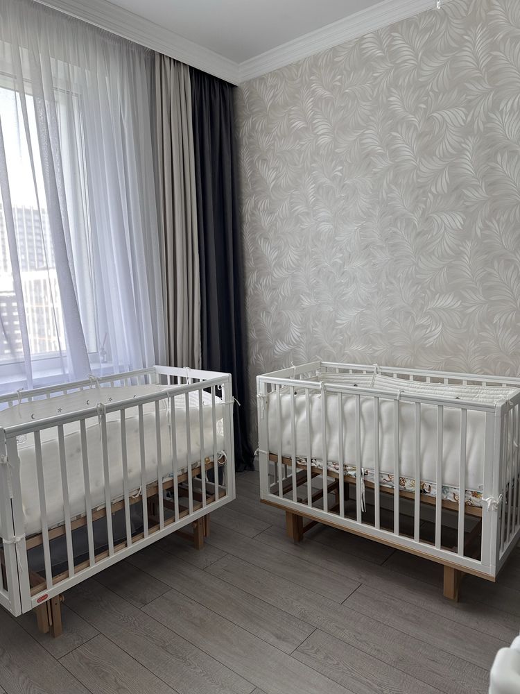 Продам кроватки манеж