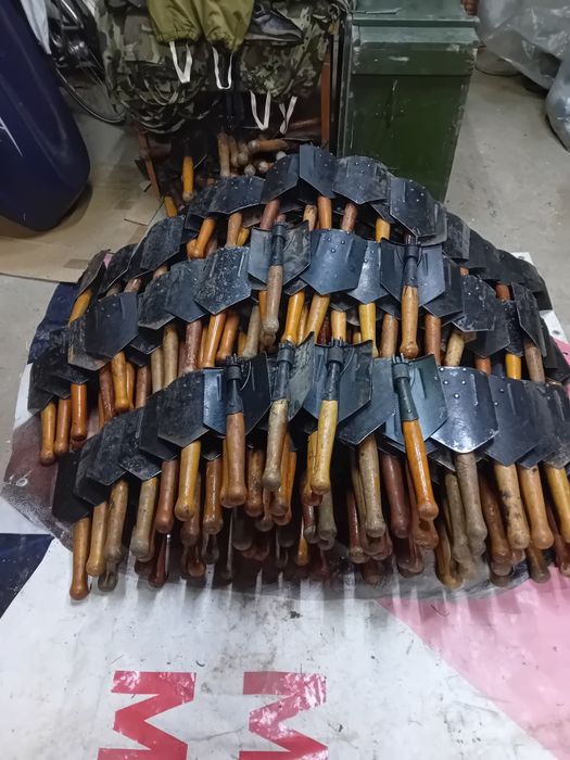 Lopetele pliabile militare nefolosite din perioada RSR