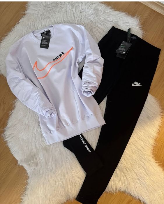 Дамски комплект нов