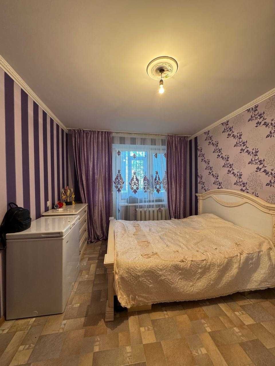 Продам 2 к.кв. на 8 мкр