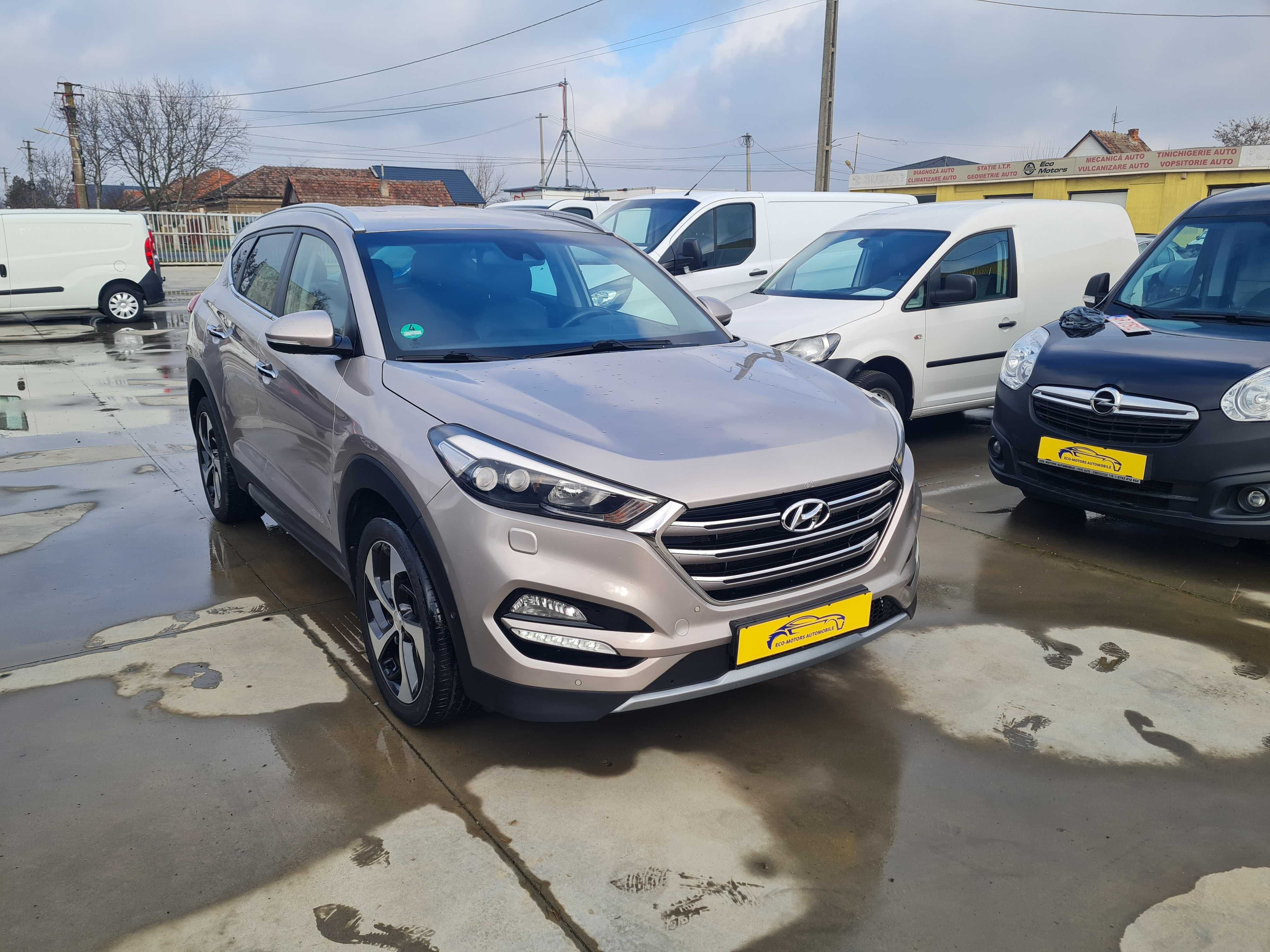 Hyundai Tucson 2.0. CRDI   4 X 4    217 c.p.  an 2016