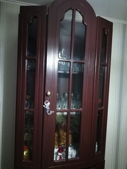 Стенка 5 секций в отличном состоянии