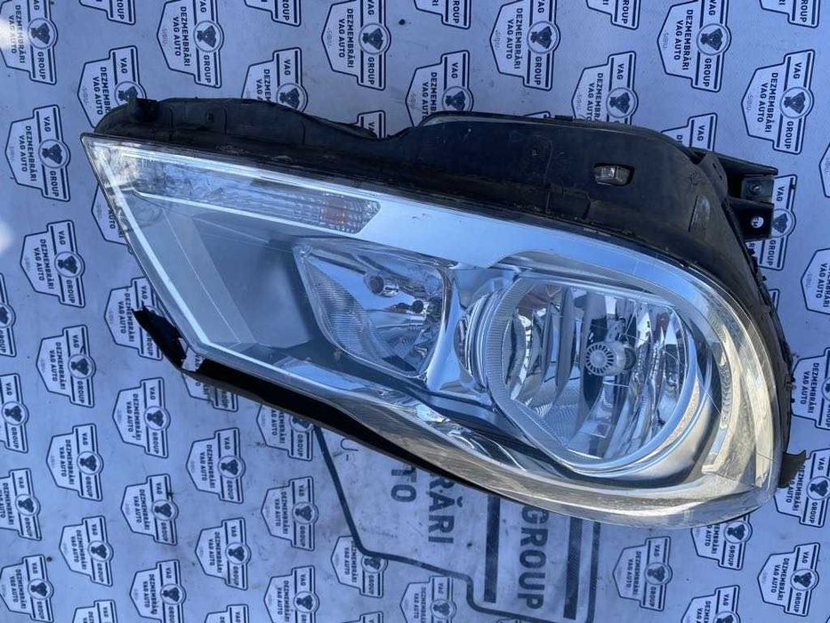 Far dreapta Mercedes C Class W204 Facelift Cod A2048205259