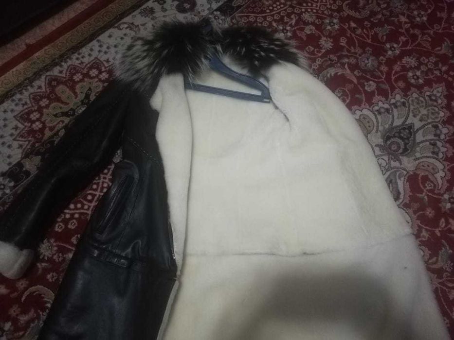 Продам зимнюю дубленку