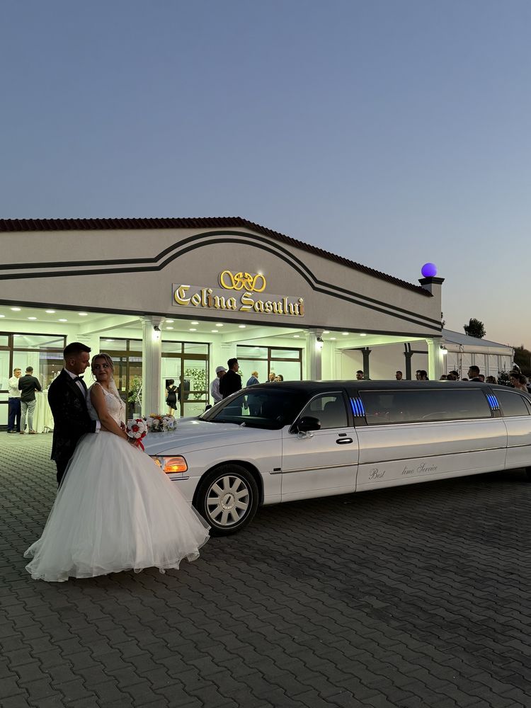 Limuzine Lincoln Town Car de Inchiriat