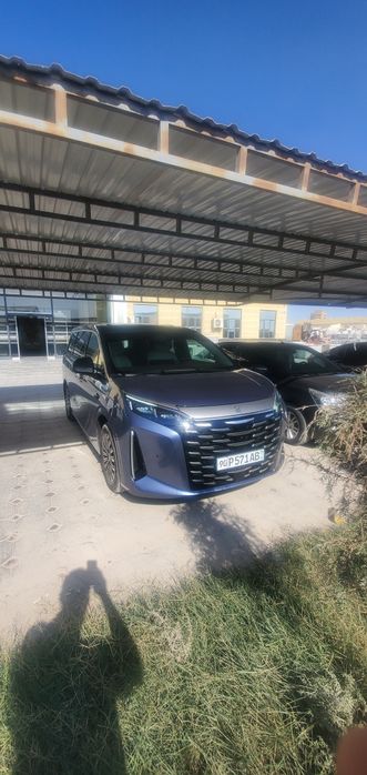 BYD XIA miniven srochna sotiladi