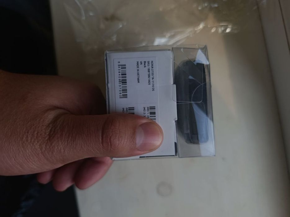 Yangi Nokia 2720 2 sim karta 2 ta ekranlij