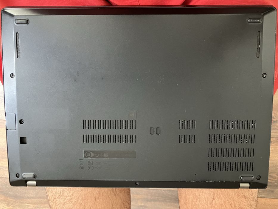 Продавам Lenovo T480S 512GB SSD